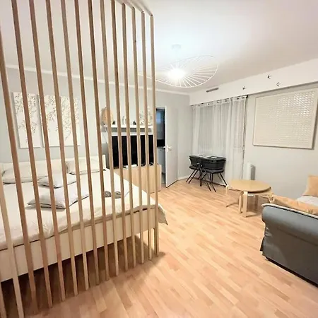 La Cabane, Entierement Renove Decoration Soignee * Vincennes