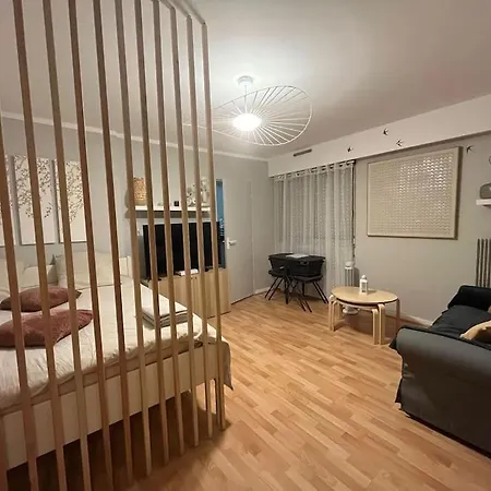 La Cabane, Entierement Renove Decoration Soignee